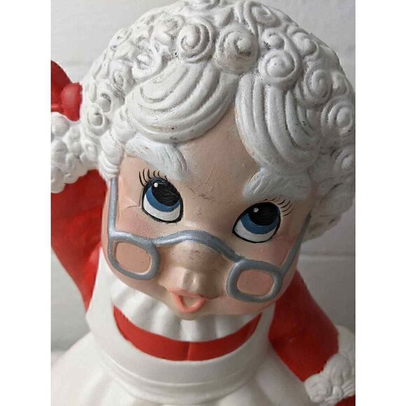 Atlantic Molds Ceramic Santa and Mrs Claus Statue Handmade Figurine to Display i - Picture 6 of 13